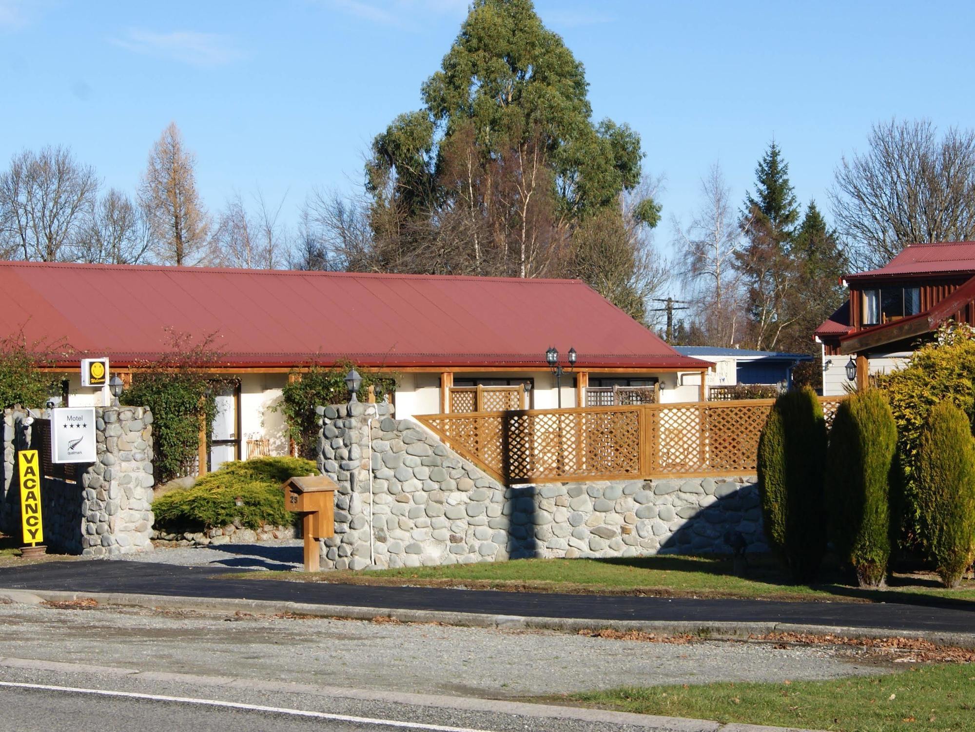 Pinewood Motels Fairlie Extérieur photo